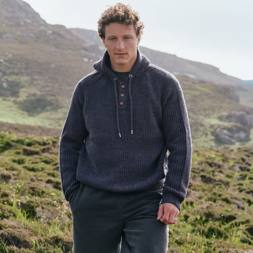 Men’s Navy Blue Wool Blend Ribbed Hooded Sweater